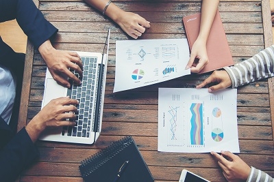 &Tau;&alpha; &beta;ή&mu;&alpha;&tau;&alpha; &gamma;&iota;&alpha; &tau;&eta; &rho;ύ&theta;&mu;&iota;&sigma;&eta; &tau;&omega;&nu; &omicron;&phi;&epsilon;&iota;&lambda;ώ&nu; &sigma;&tau;&eta;&nu; &Epsilon;&phi;&omicron;&rho;ί&alpha; &sigma;&epsilon; 120 &delta;ό&sigma;&epsilon;&iota;&sigmaf;